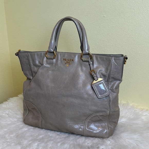 💯 Authentic Prada Gray Leather Tote Bag🍀 - Picture 6 of 13